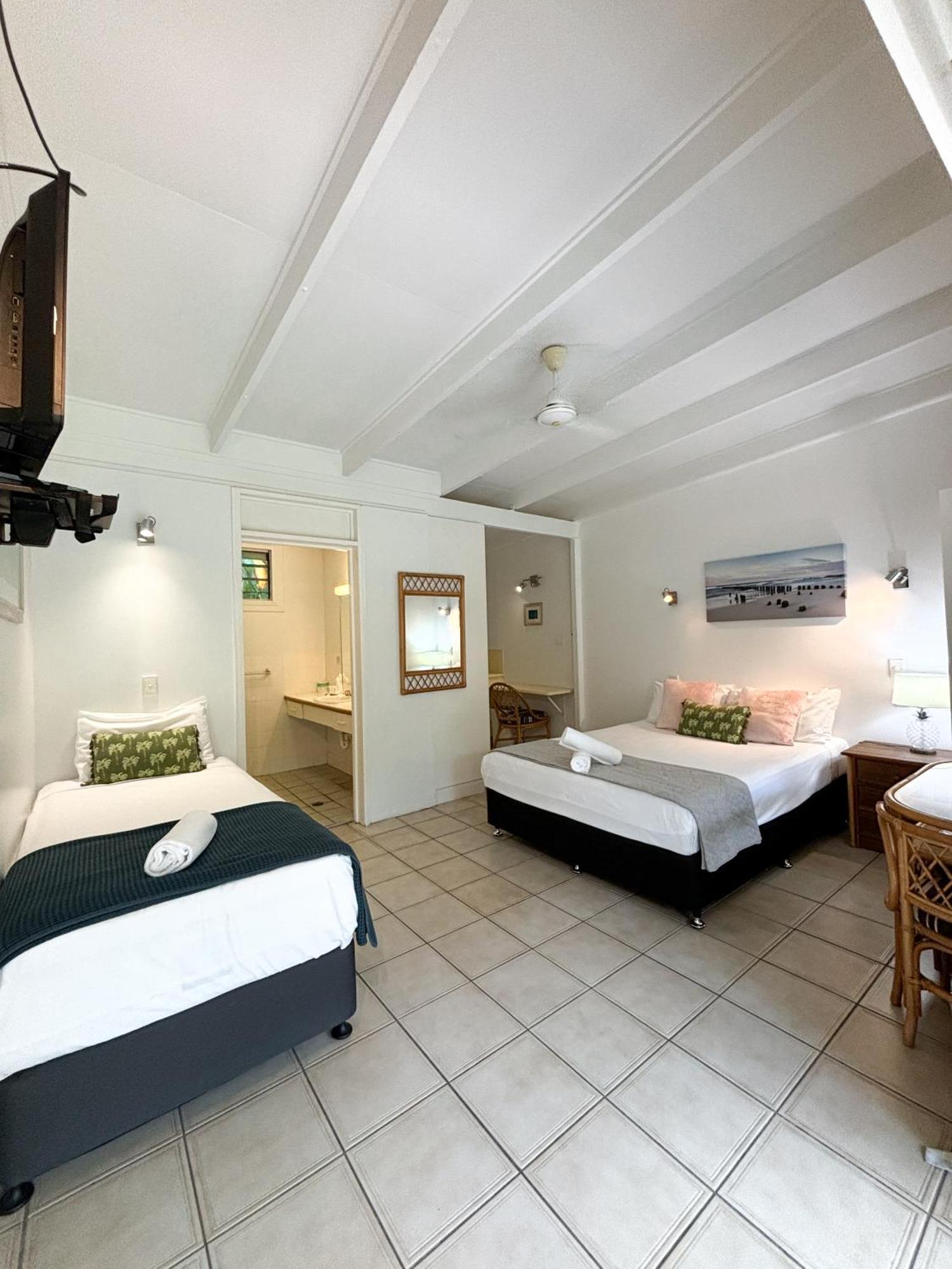 Hotel Amaroo On Mandalay, Magnetic Island Nelly Bay Exterior foto